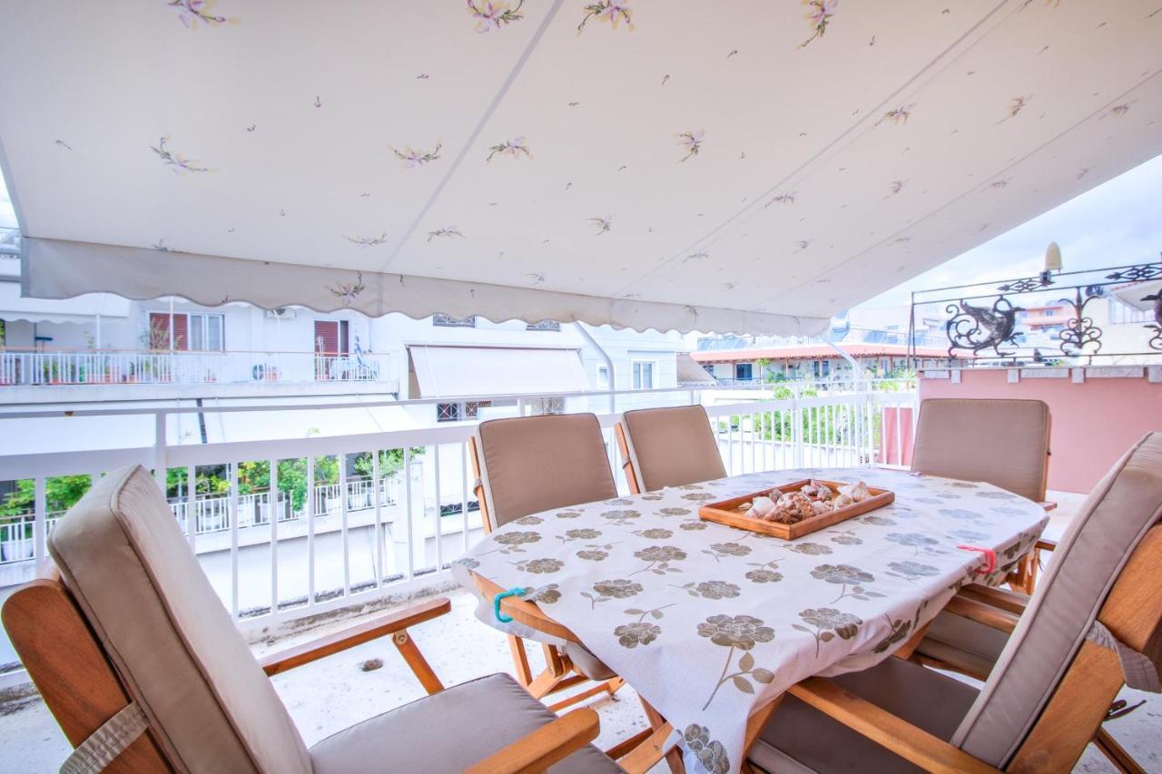 Family Apartment Near Port Pireo Esterno foto